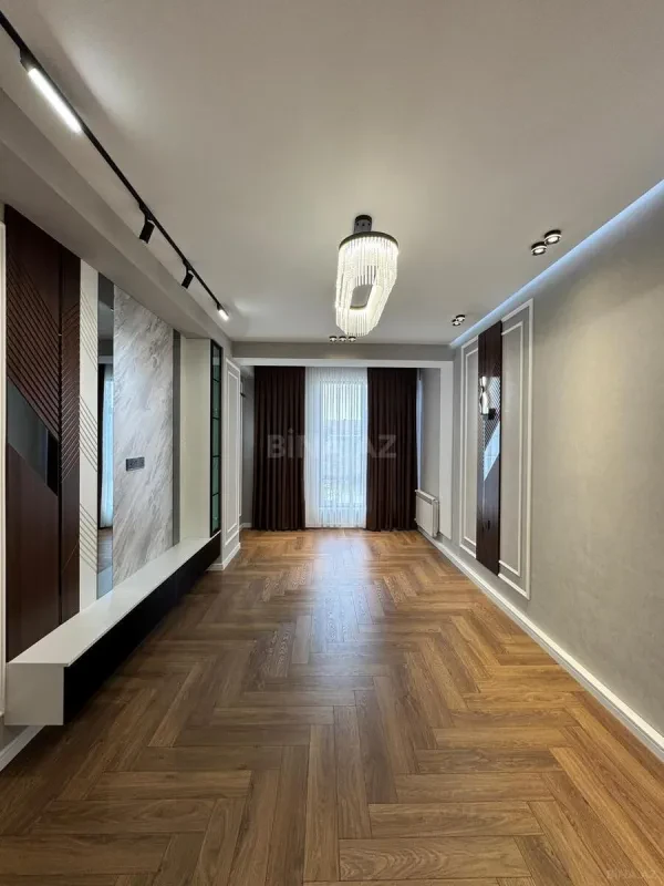 Satılır 3 otaqlı mənzil 98 m²