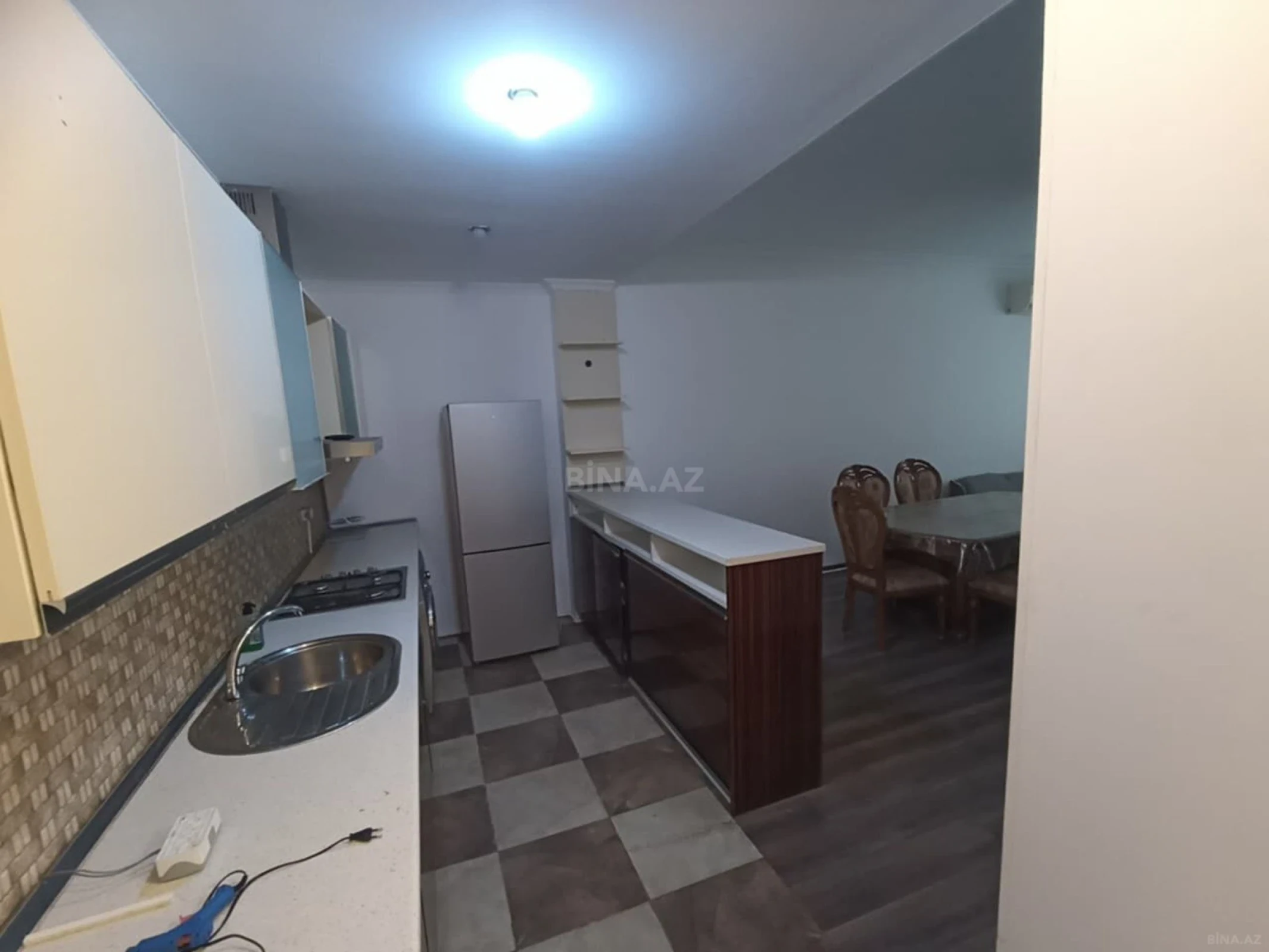 Kirayə verilir 2 otaqlı mənzil 65 m²