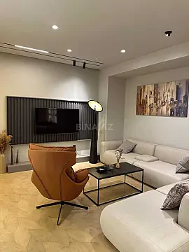 Satılır 3 otaqlı mənzil 148 m² — Bakı 3 otaq 148.00 m²
