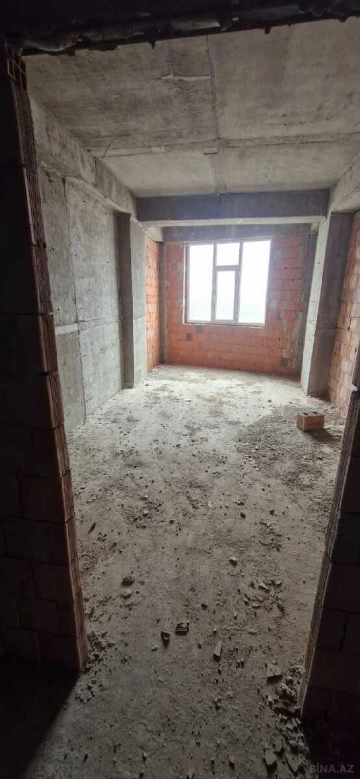 Satılır 3 otaqlı mənzil 102 m²