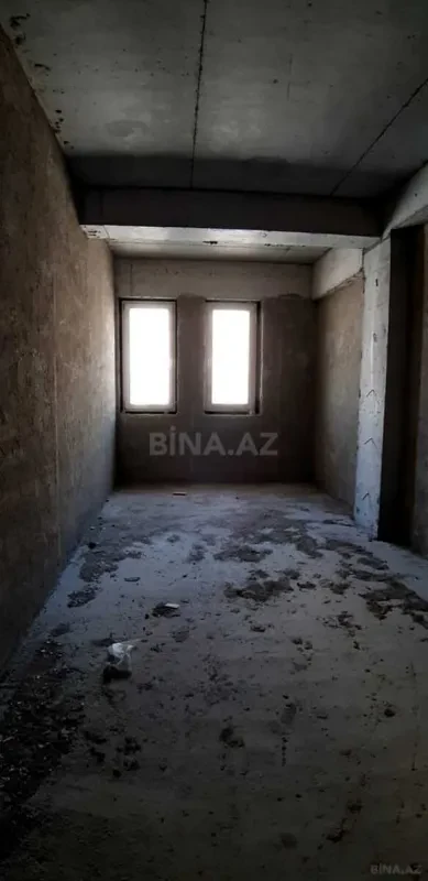 Satılır 3 otaqlı mənzil 145 m²