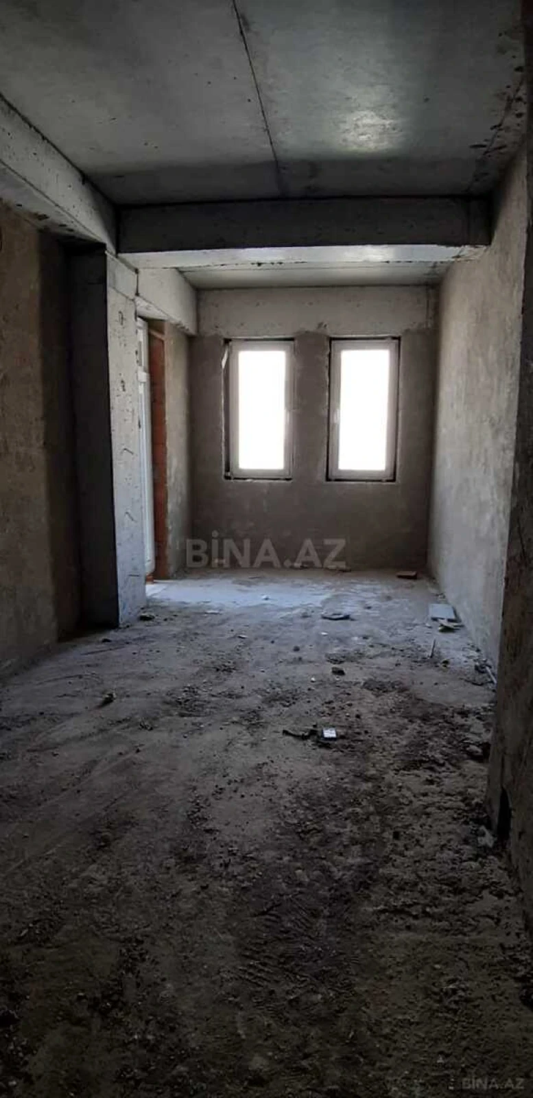 Satılır 3 otaqlı mənzil 145 m²
