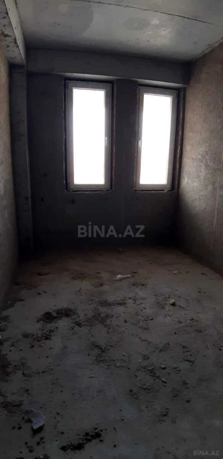 Satılır 3 otaqlı mənzil 145 m²