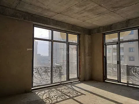 Satılır 3 otaqlı mənzil 145 m²