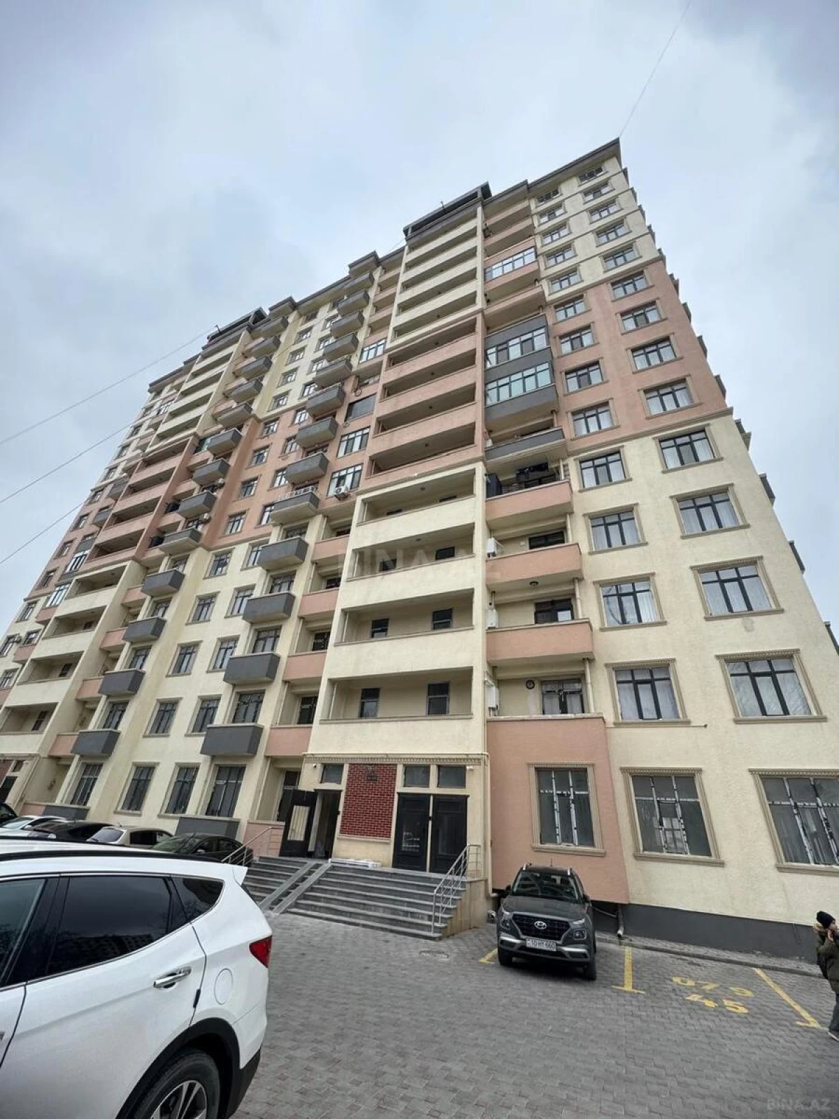 Satılır 2 otaqlı mənzil 95 m²