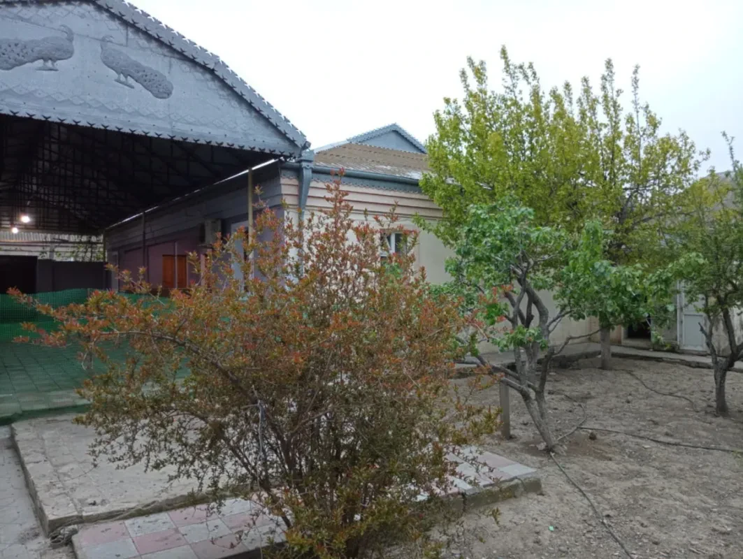 Satılır 4 otaqlı həyət evi 170 m²