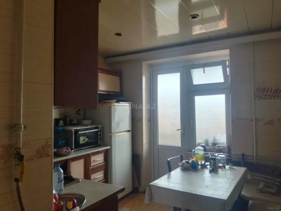 Satılır 3 otaqlı mənzil 82 m²