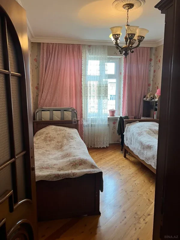 Satılır 3 otaqlı mənzil 82 m²