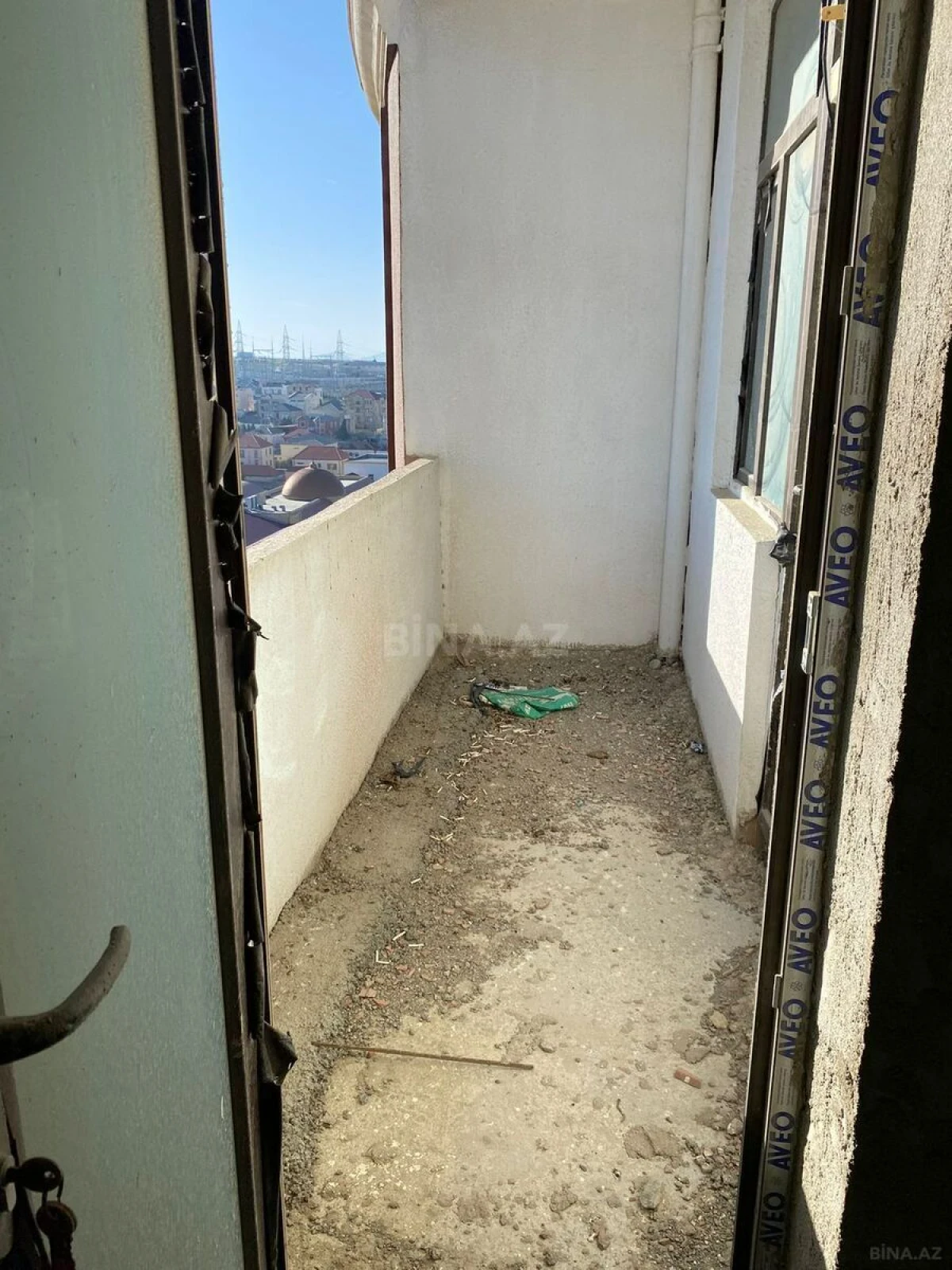 Satılır 4 otaqlı mənzil 199 m²