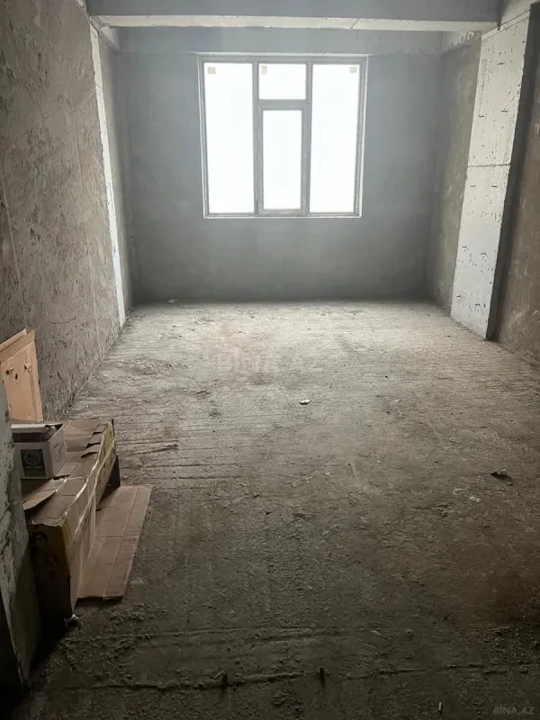 Satılır 4 otaqlı mənzil 199 m²