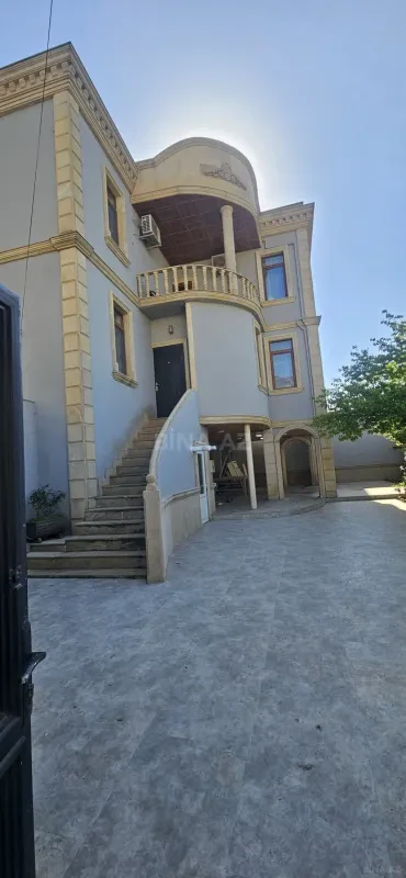 Satılır 7 otaqlı həyət evi 270 m²