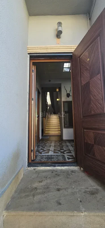 Satılır 7 otaqlı həyət evi 270 m²
