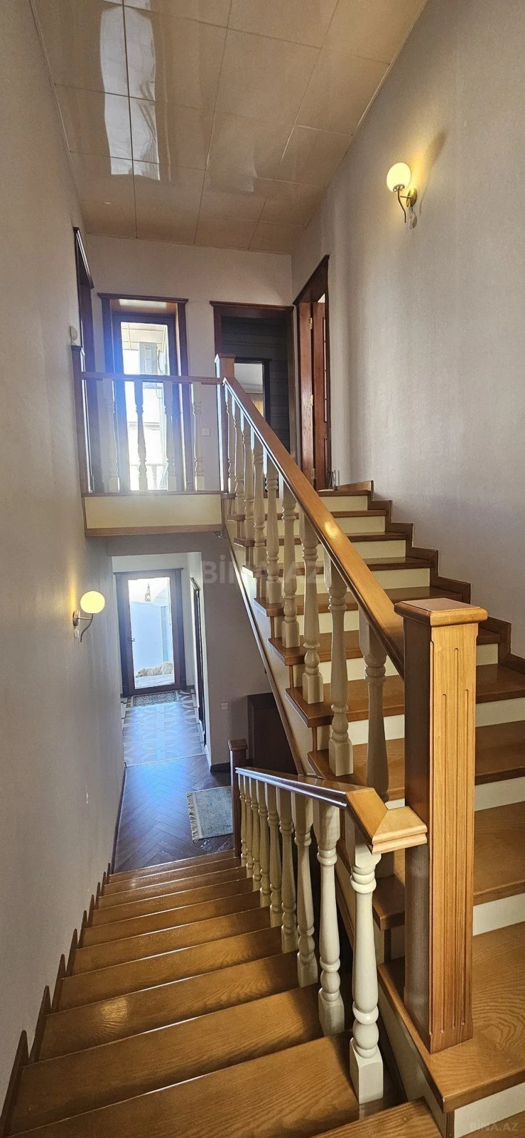 Satılır 7 otaqlı həyət evi 270 m²