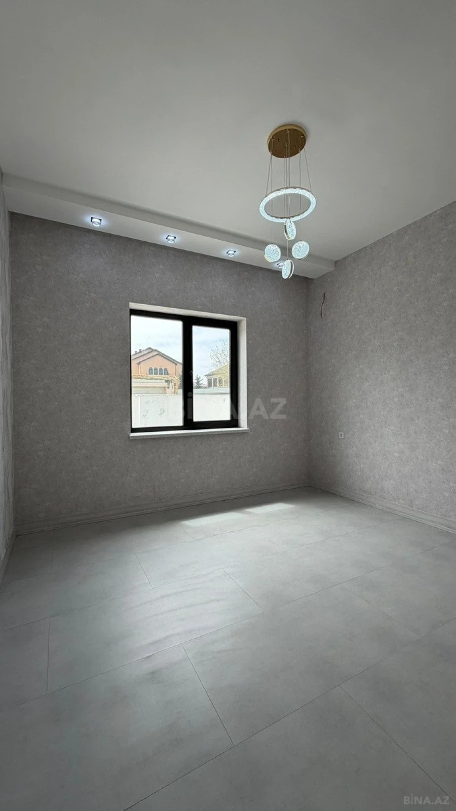 Satılır 4 otaqlı həyət evi 148 m²