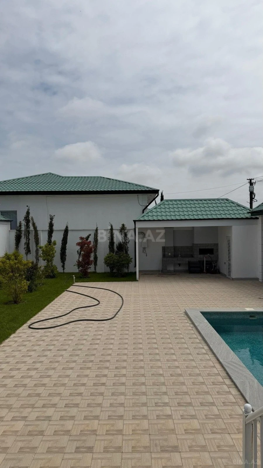 Satılır 4 otaqlı həyət evi 148 m²