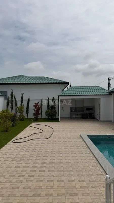 Satılır 4 otaqlı həyət evi 148 m²