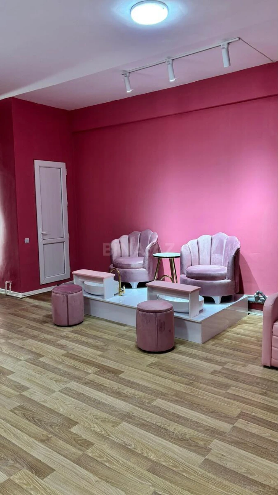 Kirayə verilir obyekt 60 m²