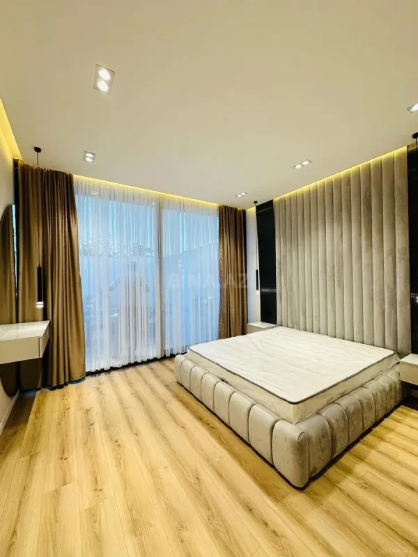 Kirayə verilir 5 otaqlı həyət evi 400 m²