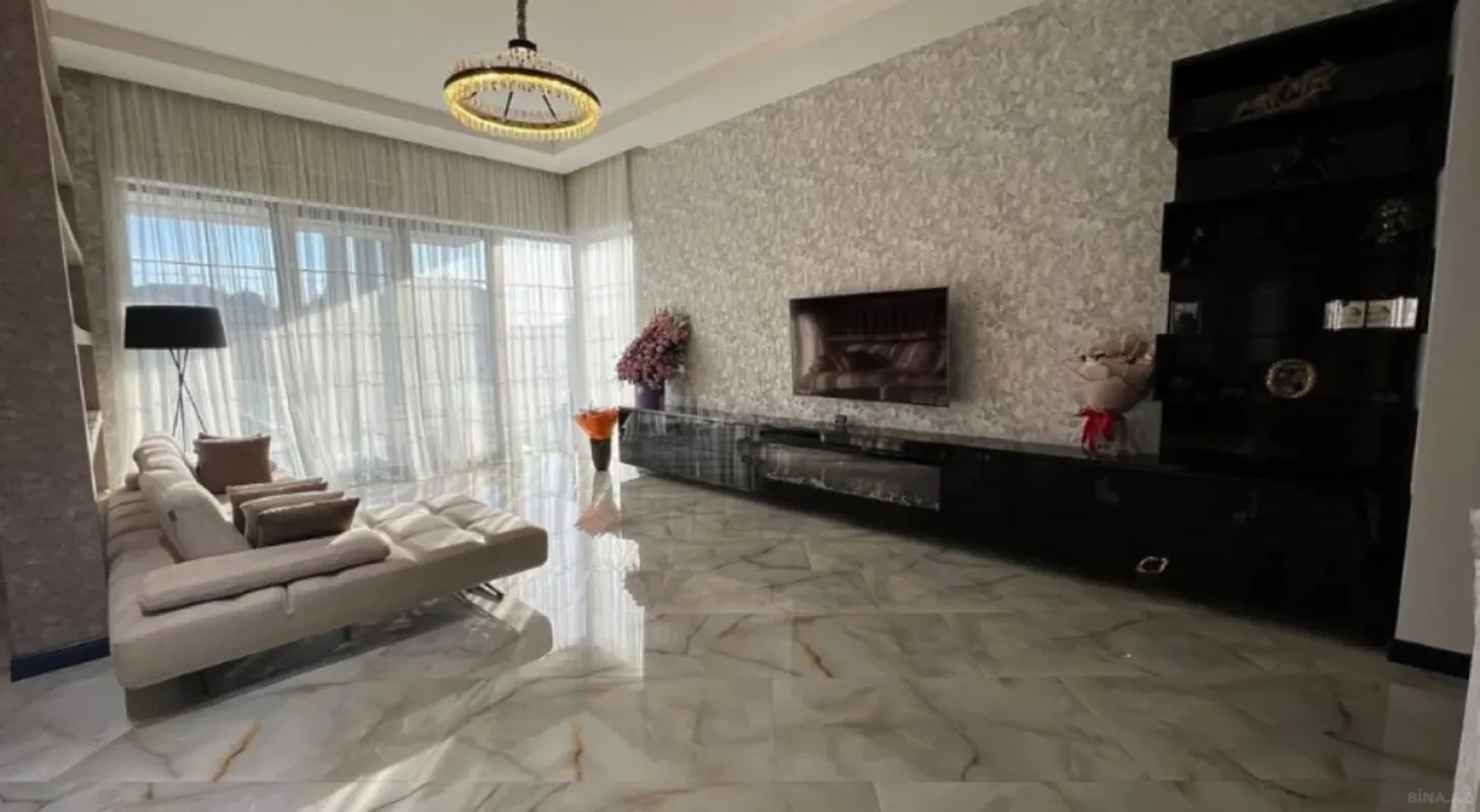 Kirayə verilir 5 otaqlı həyət evi 400 m²