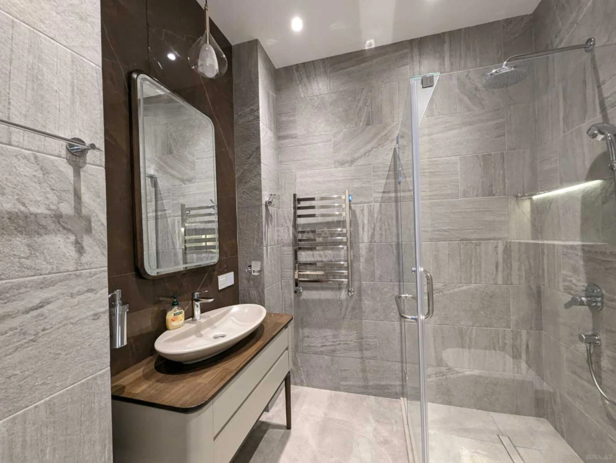 Kirayə verilir 5 otaqlı həyət evi 400 m²