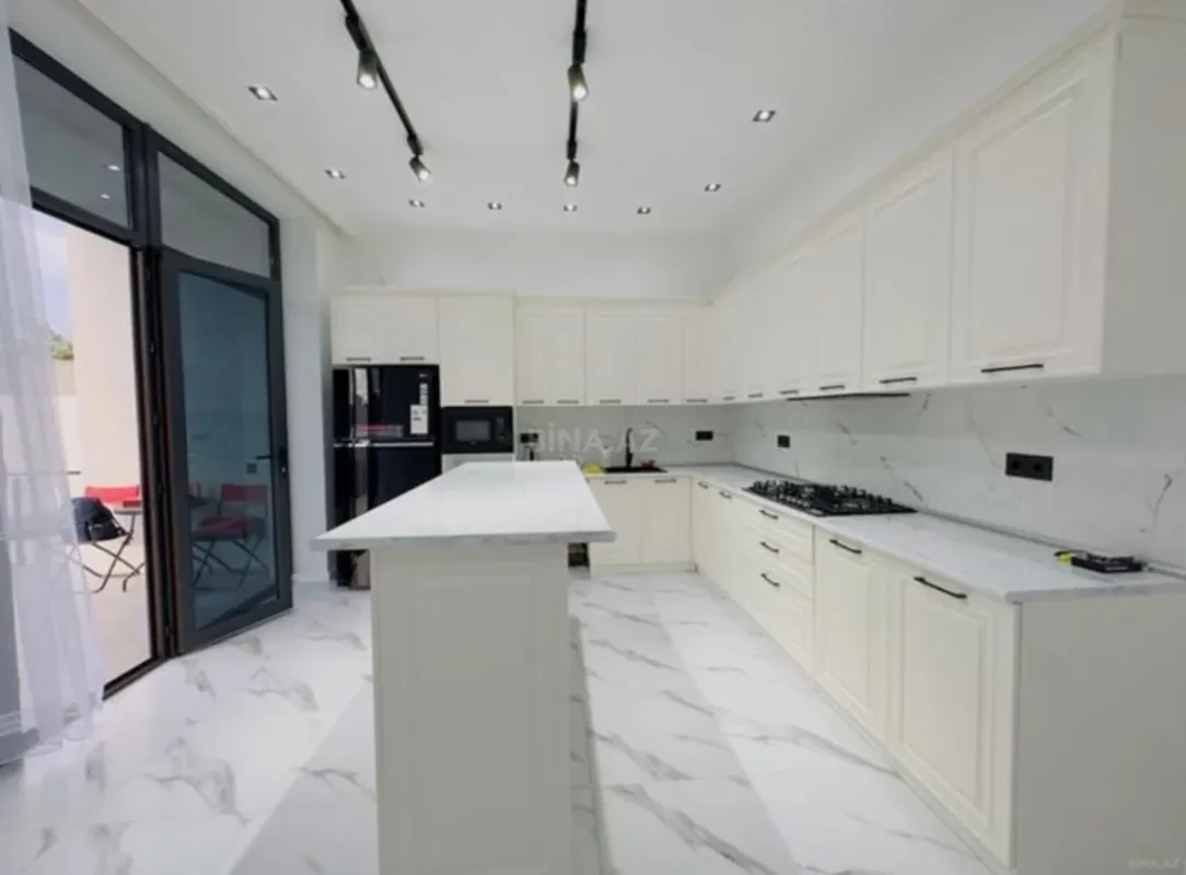 Kirayə verilir 5 otaqlı həyət evi 400 m²