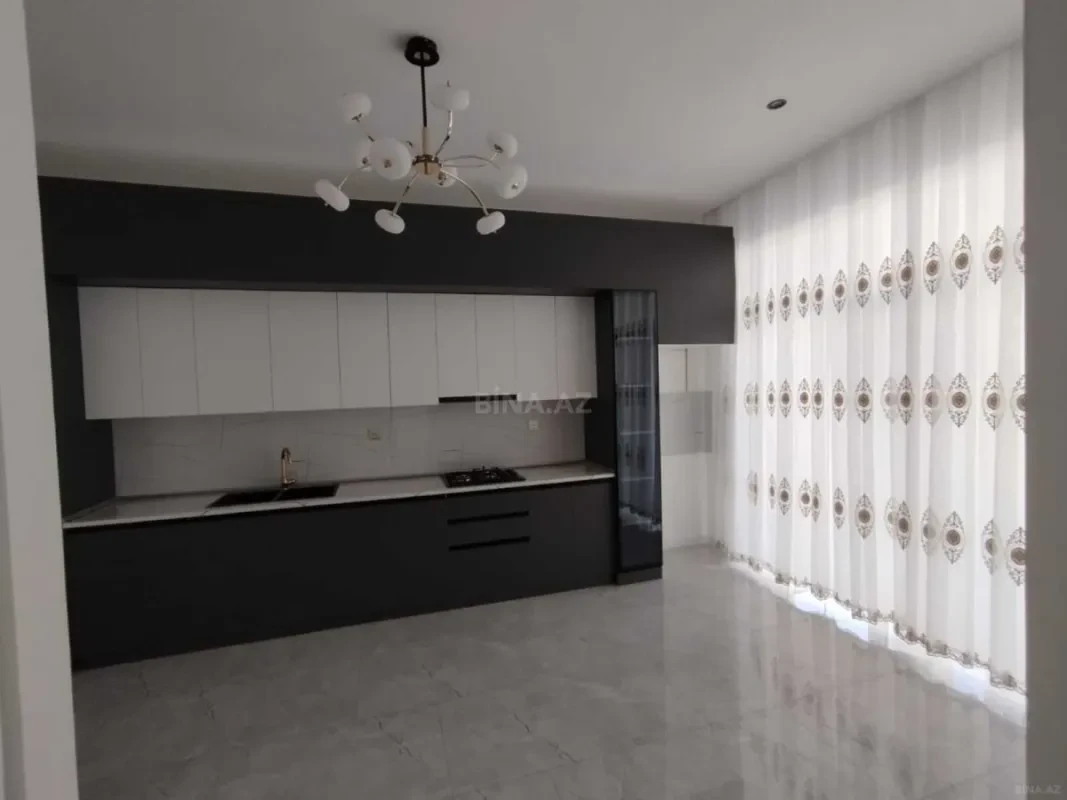 Satılır 5 otaqlı həyət evi 200 m²