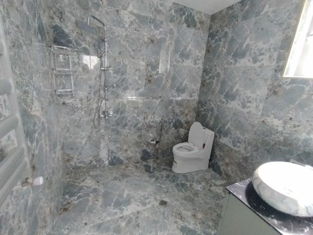 Satılır 5 otaqlı həyət evi 200 m²