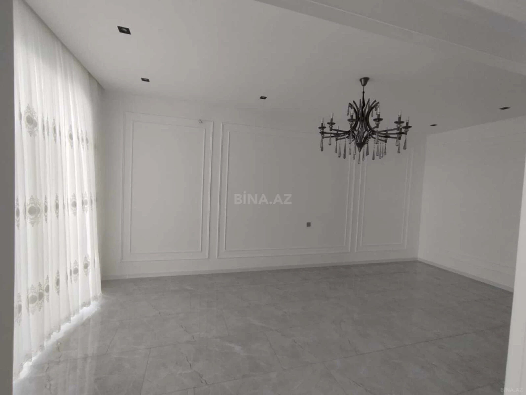 Satılır 5 otaqlı həyət evi 200 m²