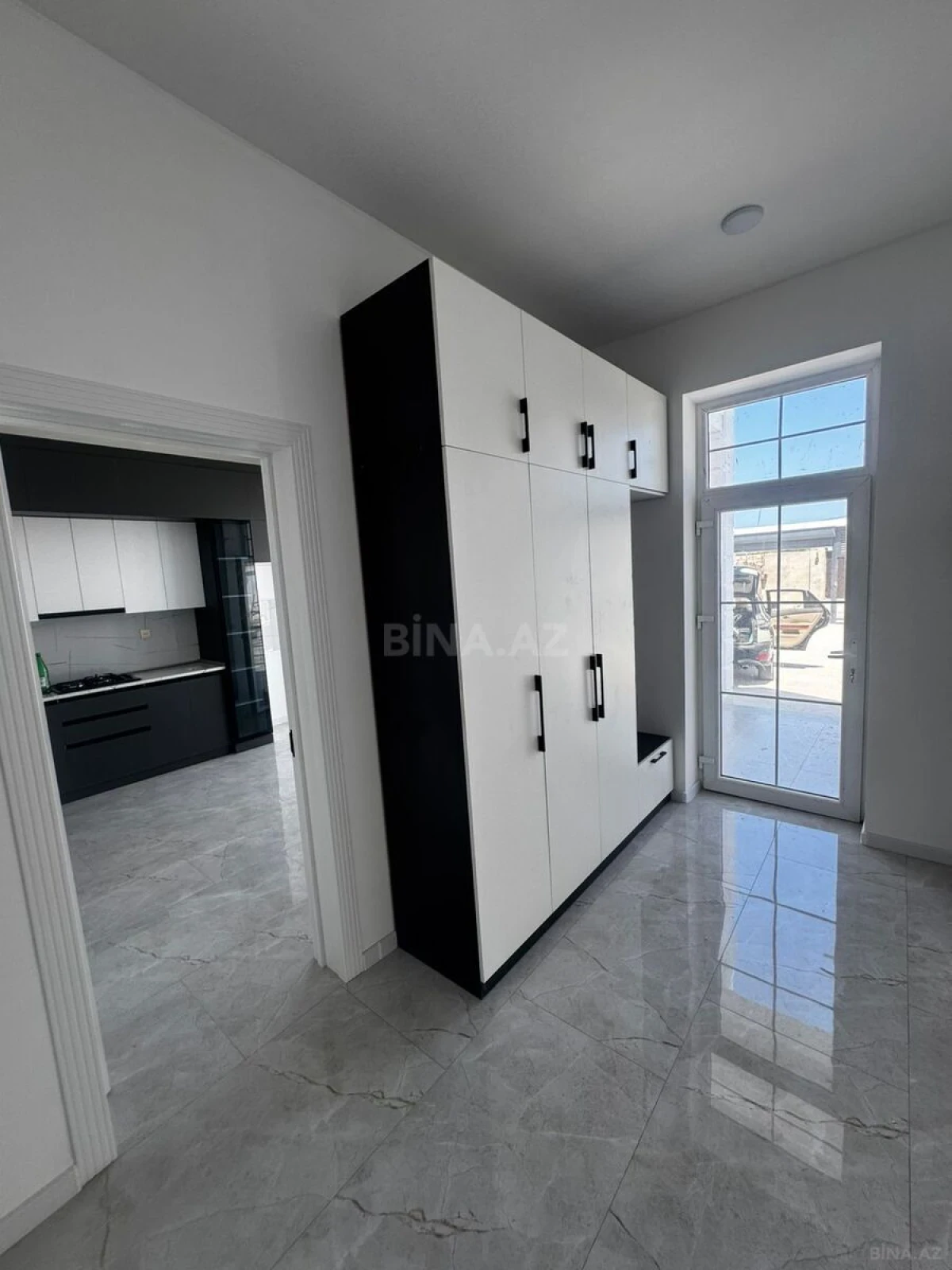 Satılır 5 otaqlı həyət evi 200 m²