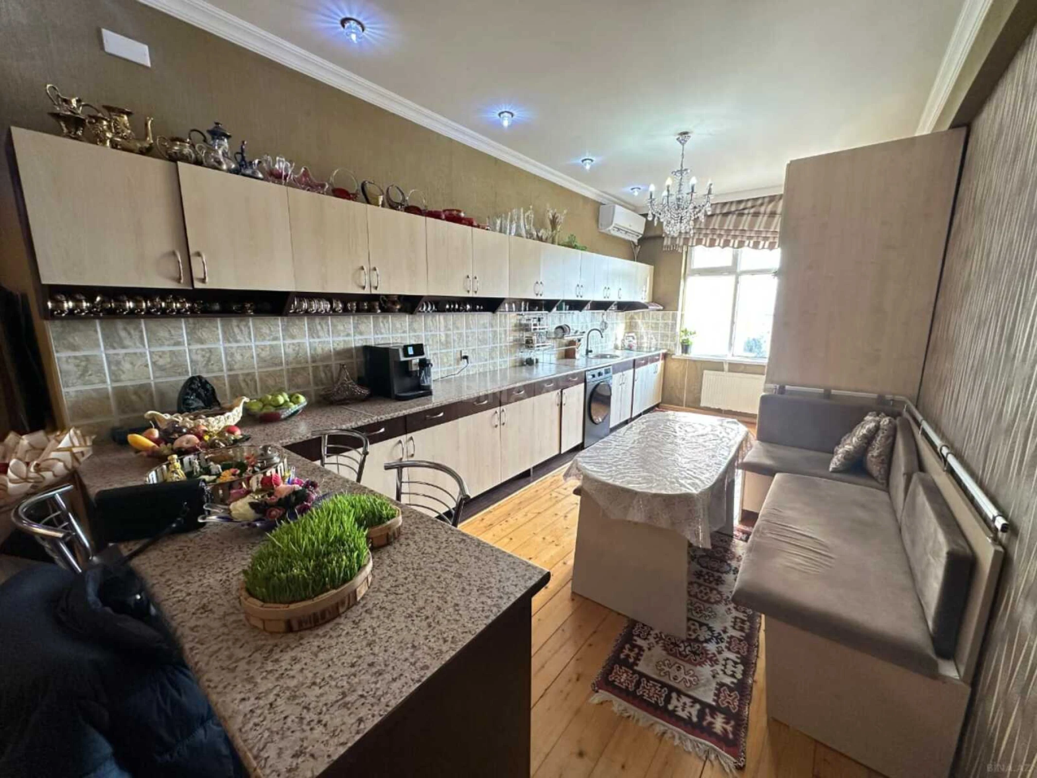 Satılır 3 otaqlı mənzil 115 m²