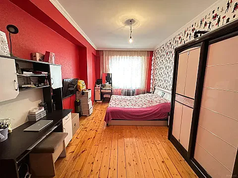 Satılır 3 otaqlı mənzil 115 m²