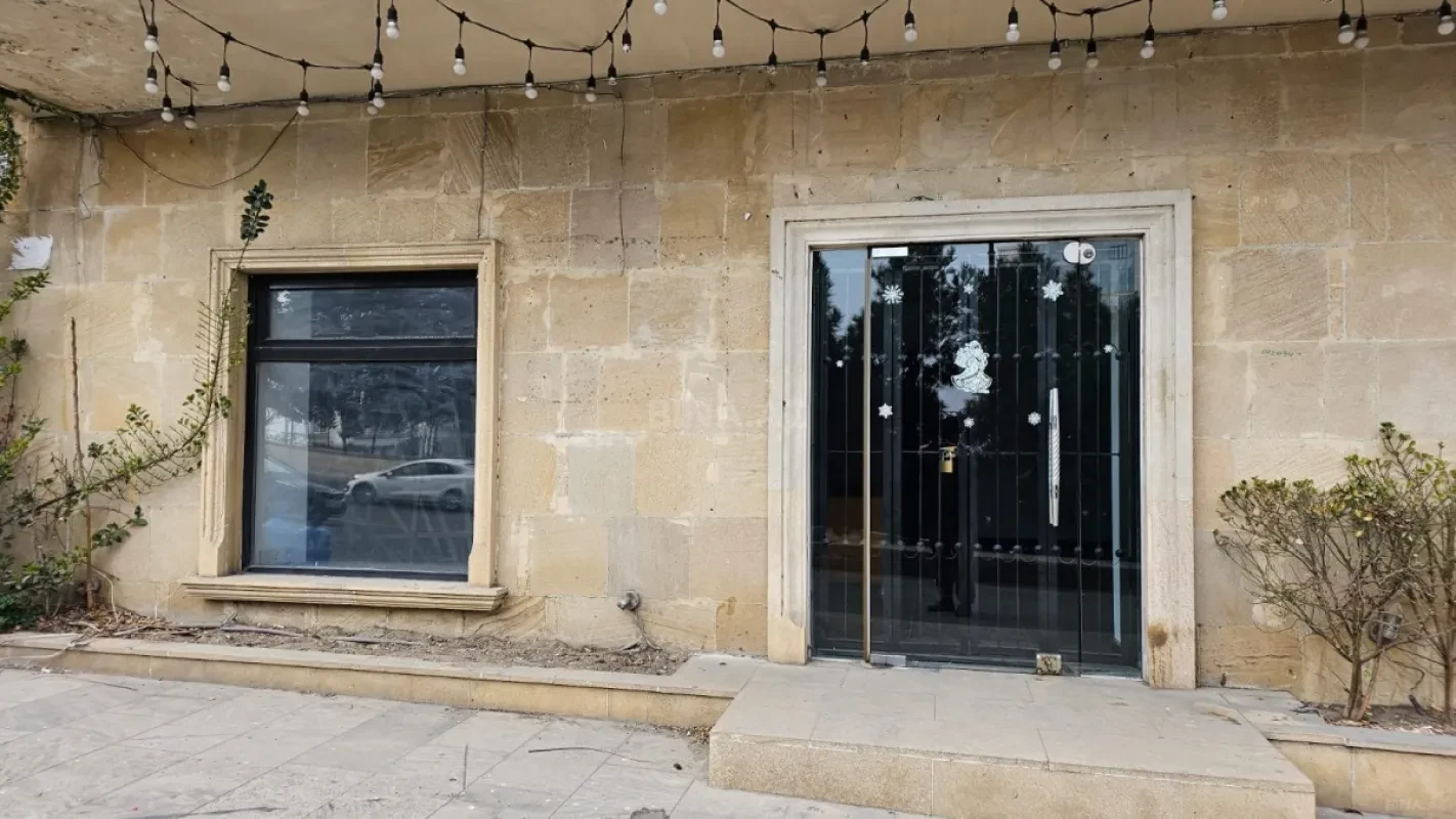 Kirayə verilir 4 otaqlı ofis 140 m²