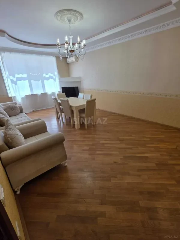 Satılır 2 otaqlı mənzil 92 m²