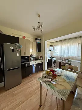Satılır 4 otaqlı mənzil 100 m²