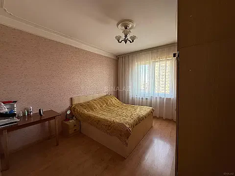 Satılır 4 otaqlı mənzil 100 m²