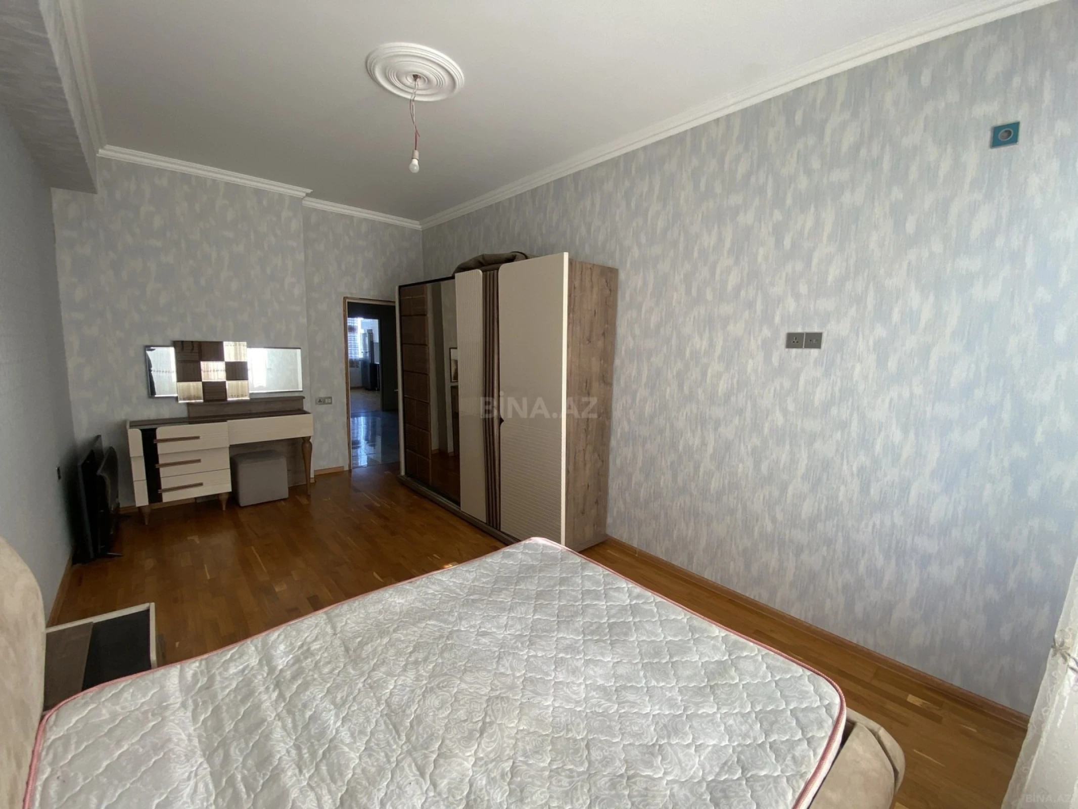 Kirayə verilir 3 otaqlı mənzil 100 m²