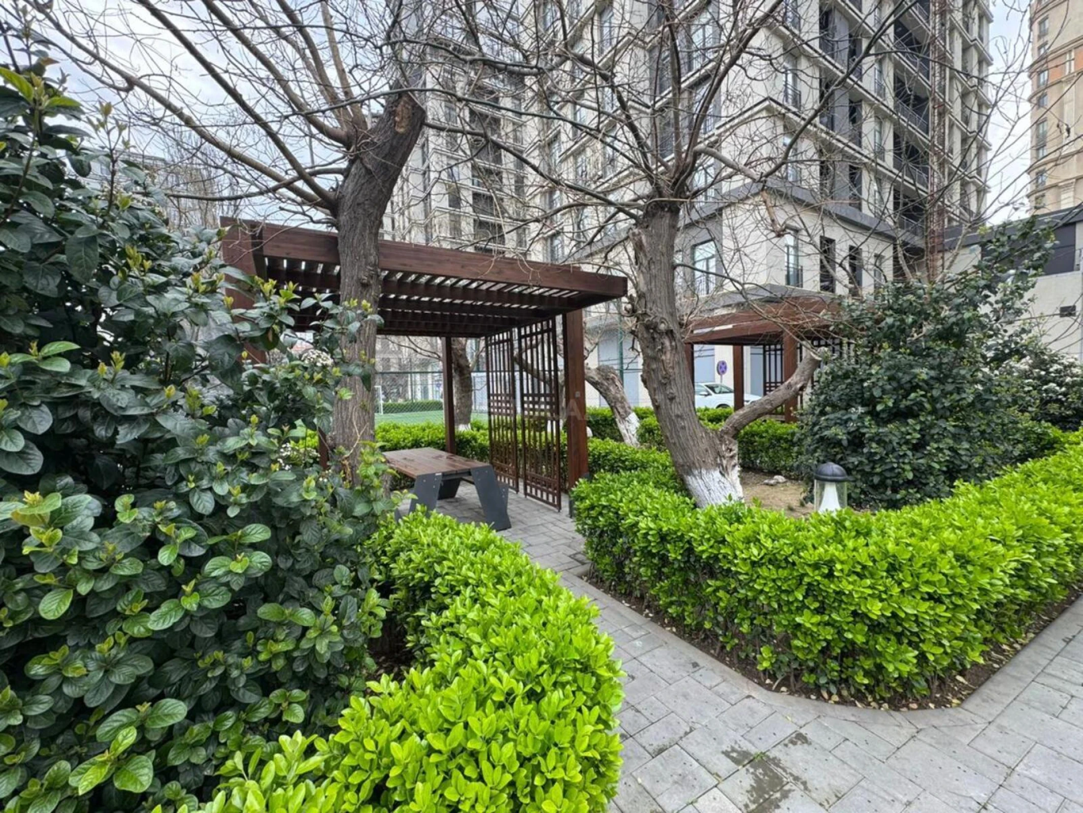 Satılır 2 otaqlı mənzil 90 m²