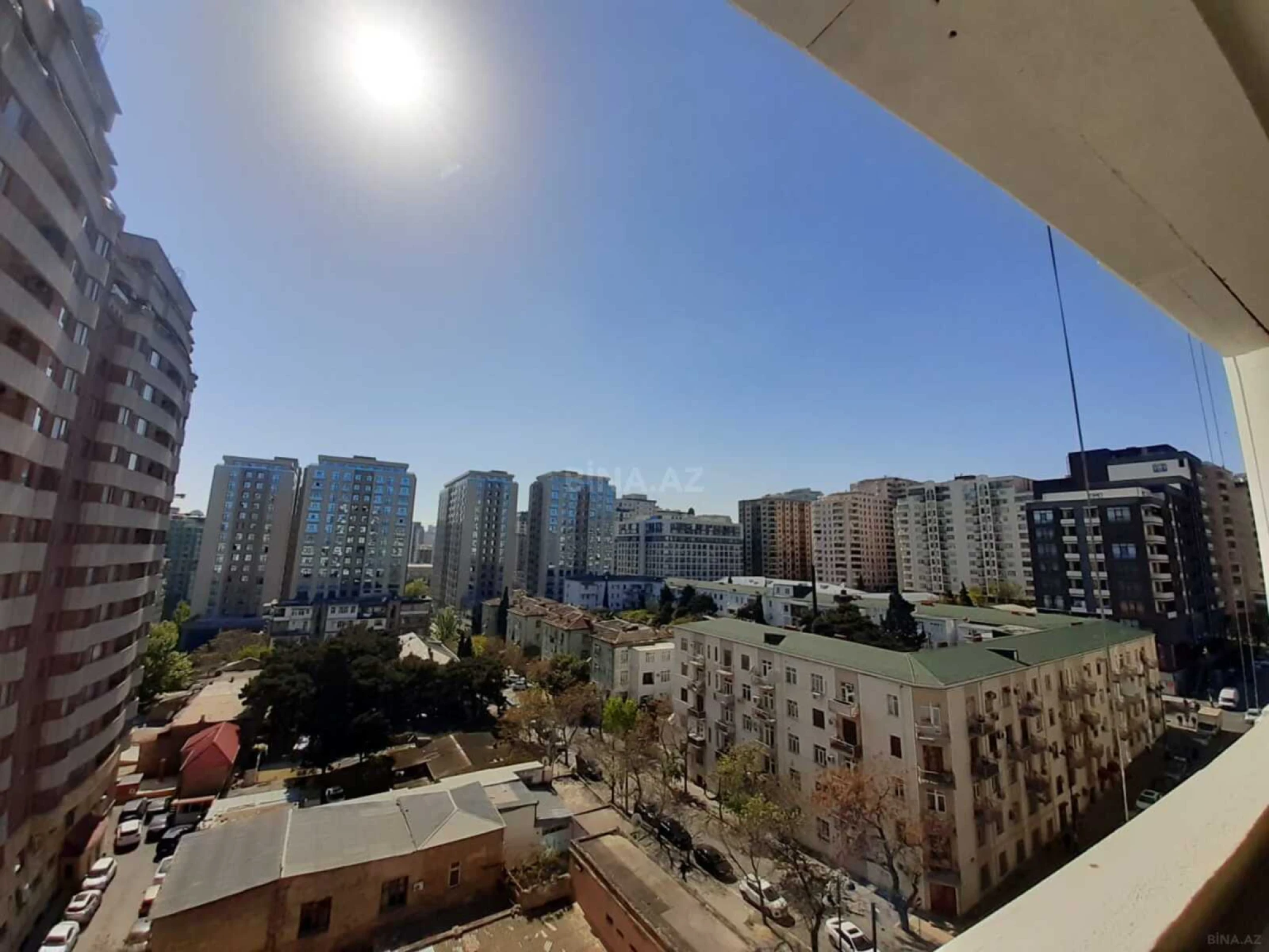 Satılır 3 otaqlı mənzil 144 m²
