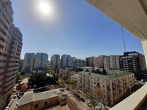 Satılır 3 otaqlı mənzil 144 m²