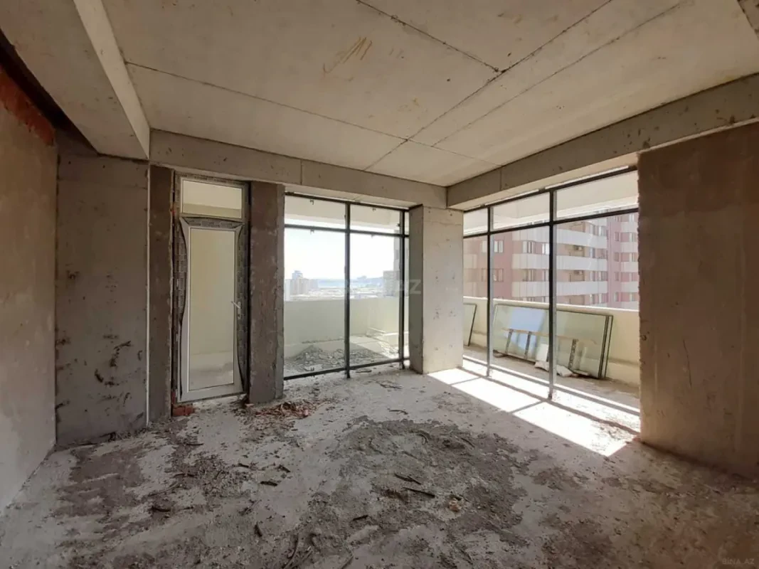 Satılır 3 otaqlı mənzil 144 m²