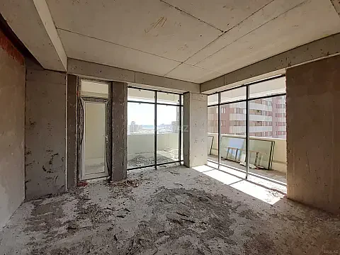 Satılır 3 otaqlı mənzil 144 m²