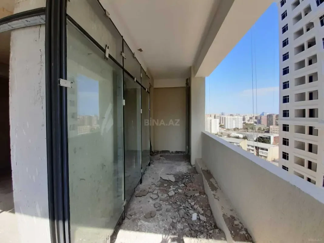 Satılır 3 otaqlı mənzil 144 m²