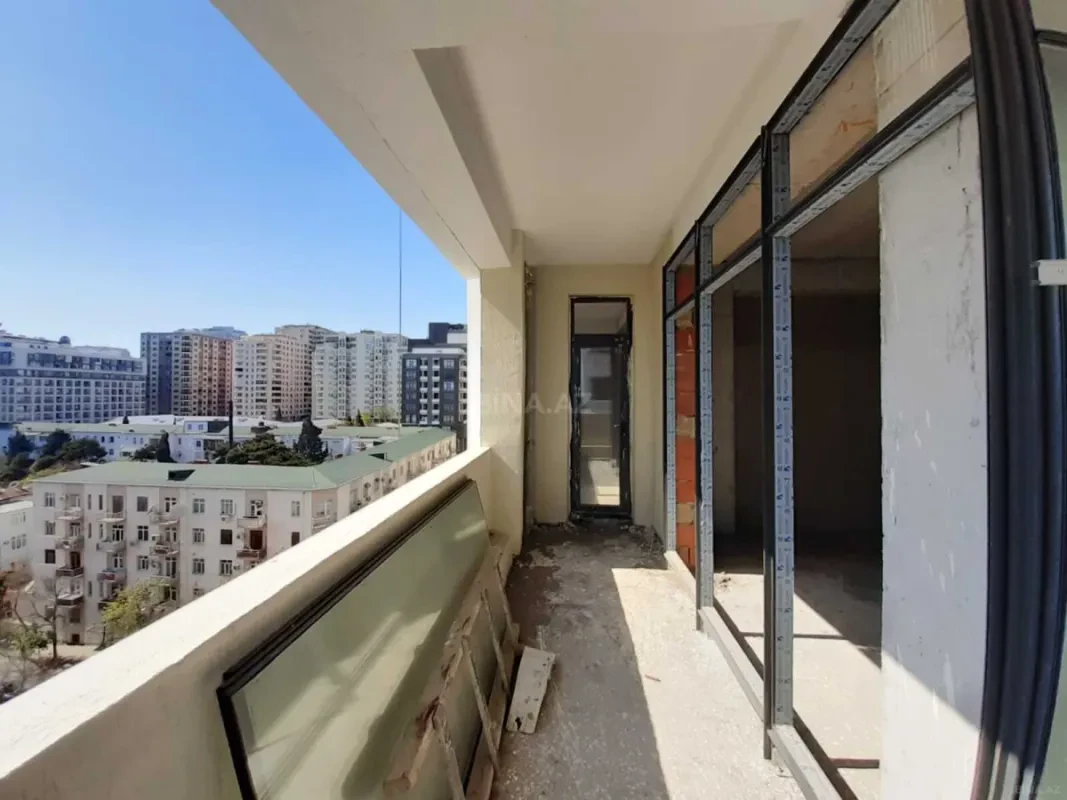 Satılır 3 otaqlı mənzil 144 m²