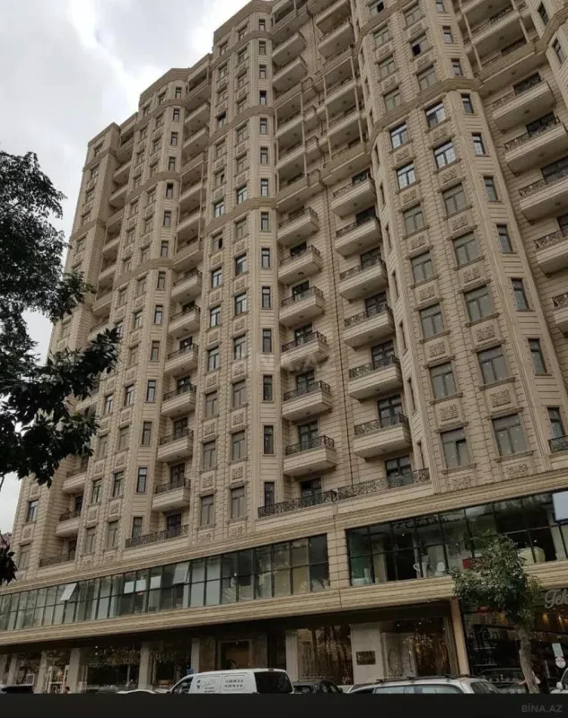 Satılır 3 otaqlı mənzil 140 m²
