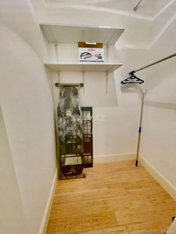 Satılır 2 otaqlı mənzil 111 m²