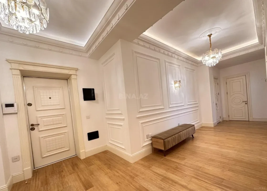 Satılır 2 otaqlı mənzil 111 m²