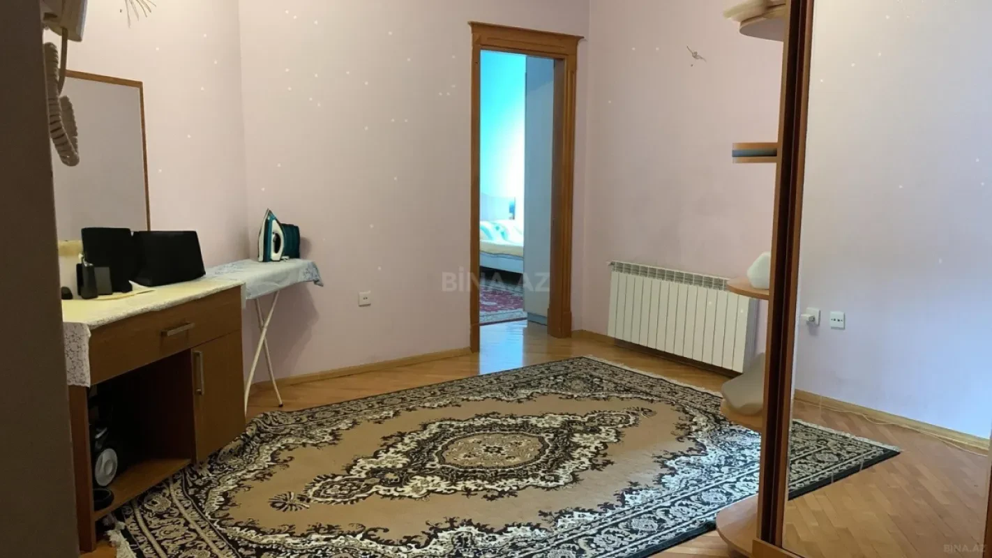 Satılır 2 otaqlı mənzil 96 m²