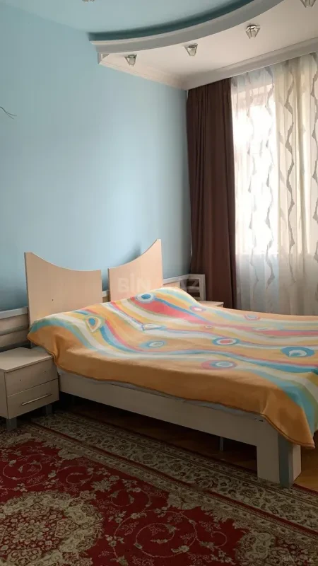 Satılır 2 otaqlı mənzil 96 m²