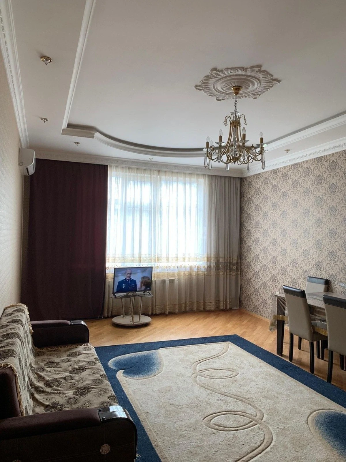 Satılır 2 otaqlı mənzil 96 m²