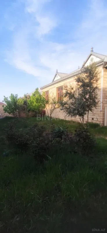 Satılır 4 otaqlı həyət evi 140 m²